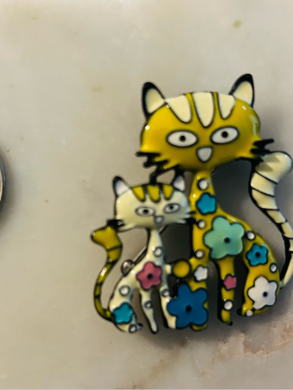 Private Label Yellow Floral Cat Duo Enamel Pin